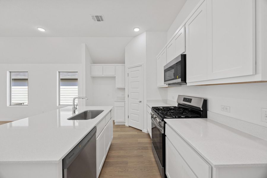 Furnished interior view inside a new home in Trinity Ranch, Elgin (Image 8).