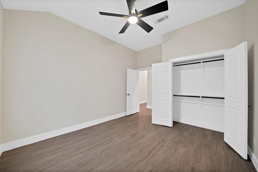 Spacious, unfurnished interior of a new home in , Dallas (Image 26).