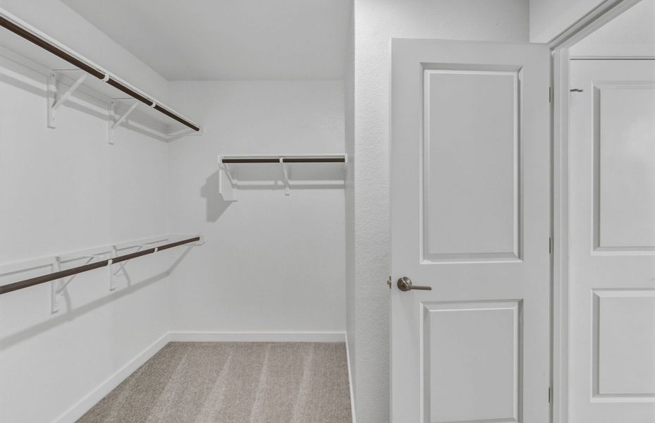 Spacious, unfurnished interior of a new home in Santa Rita Ranch, Liberty Hill (Image 33).