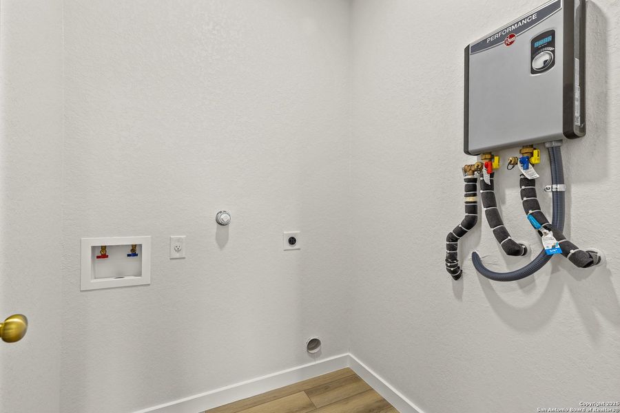 Spacious, unfurnished interior of a new home in , San Antonio (Image 21). Spacious, unfurnished interior of a new home in , San Antonio (Image 21).