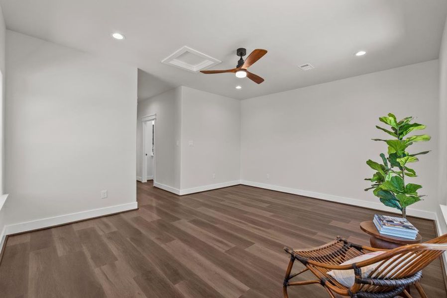 Spacious, unfurnished interior of a new home in , Dickinson (Image 27).