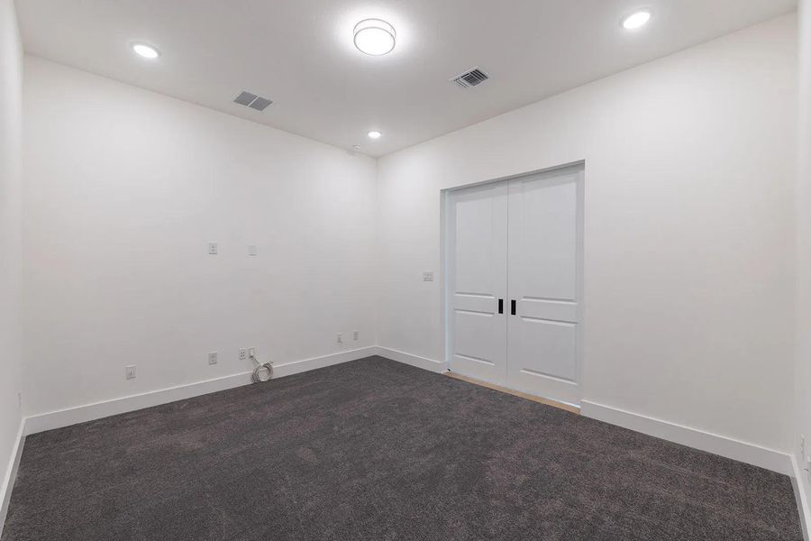 Spacious, unfurnished interior of a new home in Caliterra - 110', Dripping Springs (Image 16). Spacious, unfurnished interior of a new home in Caliterra - 110', Dripping Springs (Image 16).