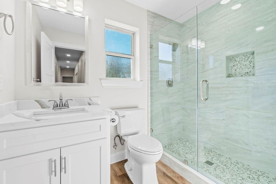 Furnished interior view inside a new home in , Onalaska (Image 8).