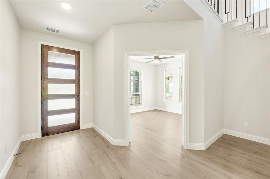 Spacious, unfurnished interior of a new home in Anderson Crossing, Trenton (Image 22).