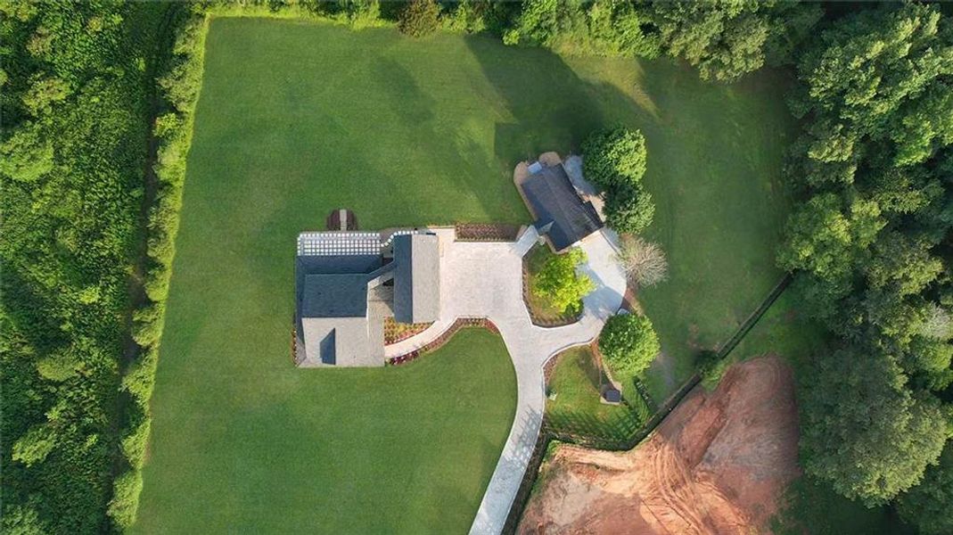 Image 77 of a home in .