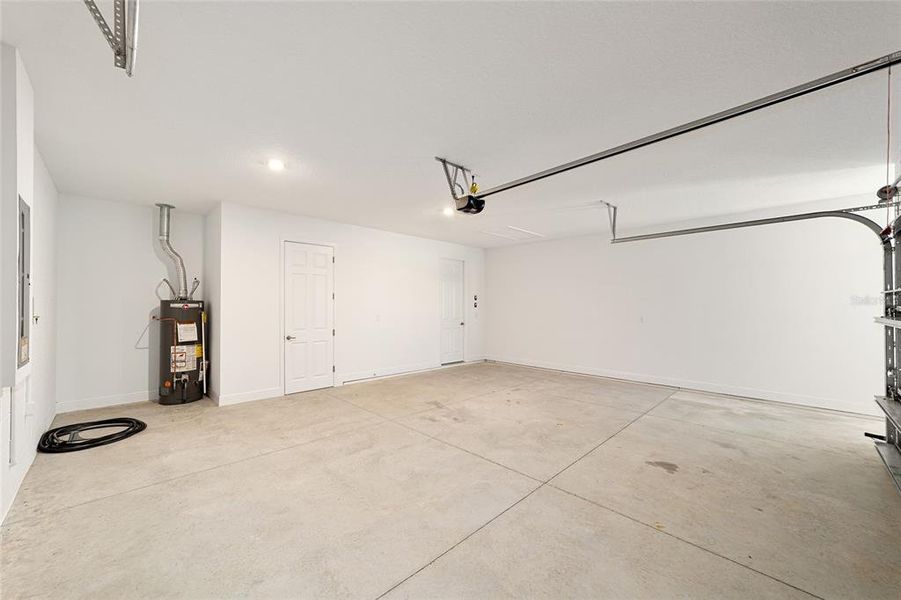 Spacious, unfurnished interior of a new home in , Ocala (Image 42). Spacious, unfurnished interior of a new home in , Ocala (Image 42).