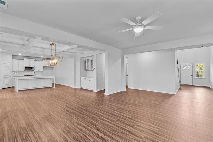 Spacious, unfurnished interior of a new home in Fieldstone, Lexington (Image 24).