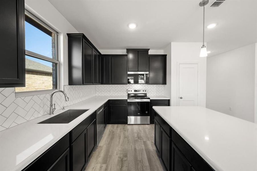 3157 Manchester- Kitchen-3