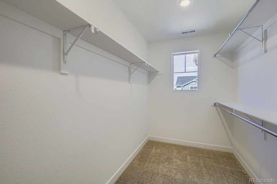 Spacious, unfurnished interior of a new home in Riano Ridge, Loveland (Image 17).