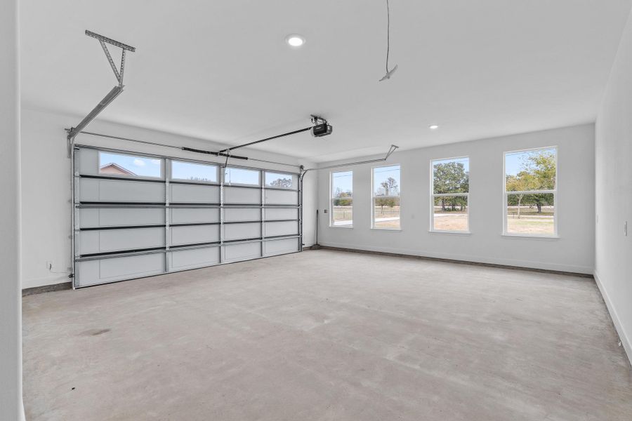 Spacious, unfurnished interior of a new home in , McDade (Image 21).