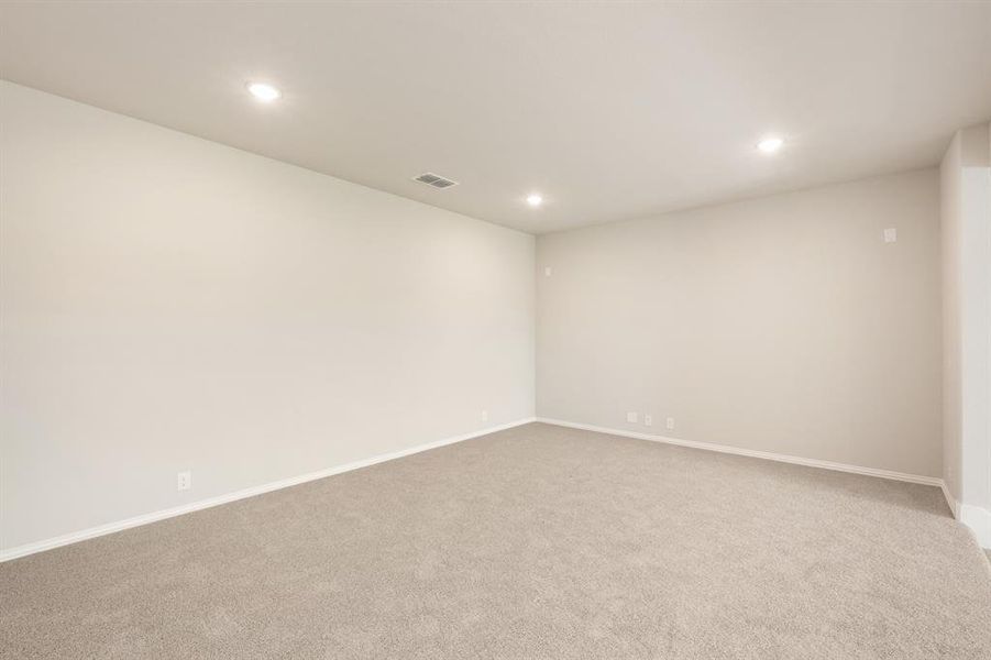 Spacious, unfurnished interior of a new home in Somerset Classic 70s & 80s, Mansfield (Image 29).