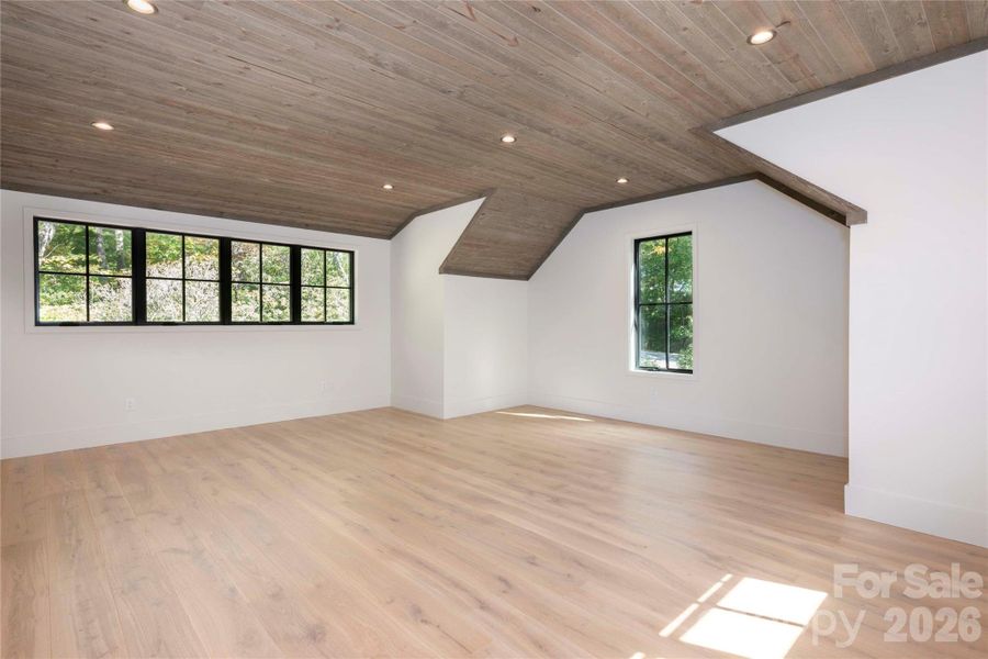 Spacious, unfurnished interior of a new home in , Sapphire (Image 15).