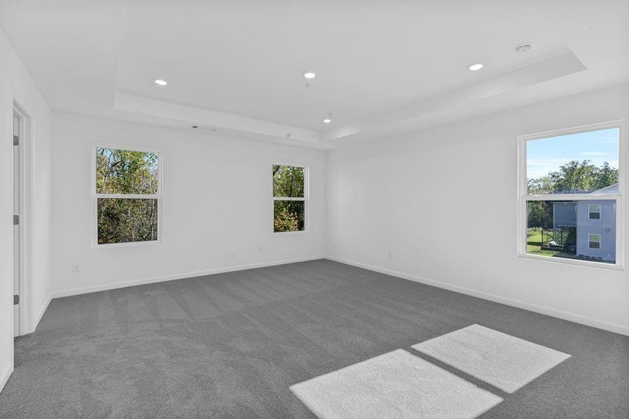 Spacious, unfurnished interior of a new home in Falls Creek, Flowery Branch (Image 20).