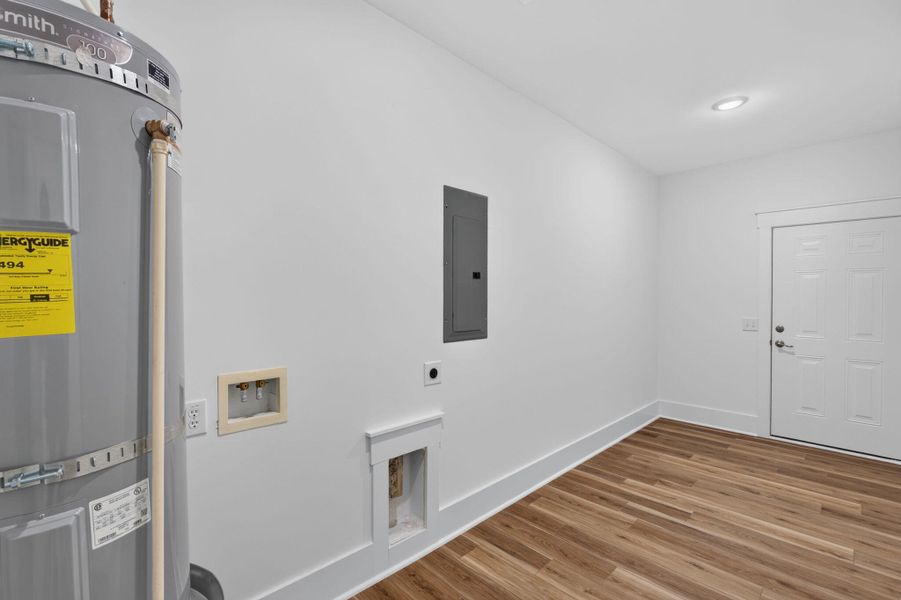 Spacious, unfurnished interior of a new home in , Hanahan (Image 27). Spacious, unfurnished interior of a new home in , Hanahan (Image 27).