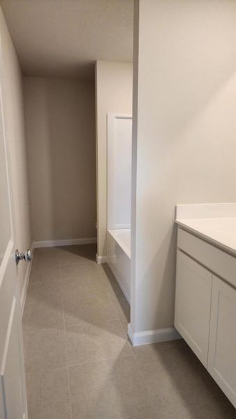 Spacious, unfurnished interior of a new home in , Fort Pierce (Image 21).