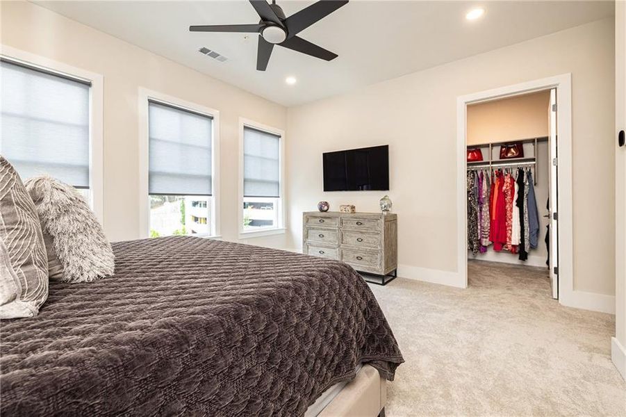 Furnished interior view inside a new home in , Atlanta (Image 53).