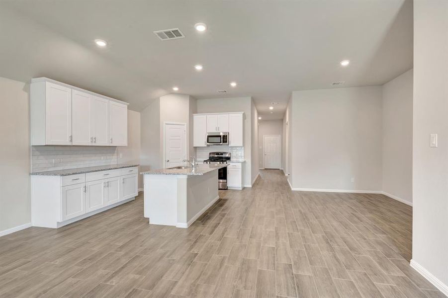 Furnished interior view inside a new home in Forest Park, Princeton (Image 11). Furnished interior view inside a new home in Forest Park, Princeton (Image 11).