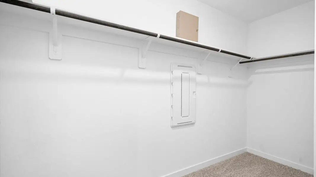 Spacious, unfurnished interior of a new home in Riverwood Ranch, Angleton (Image 10).