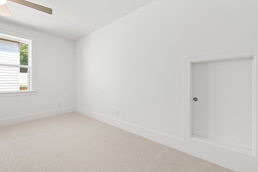 Representative unfurnished interior of a home built from the The Emerson by RobuckHomes in Stonehenge, Raleigh (Image 200).