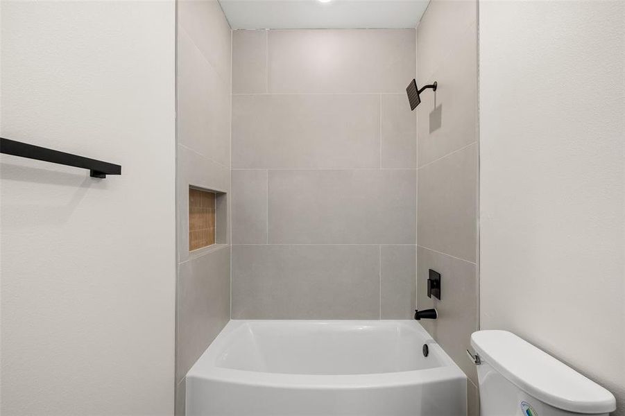 Image 37 of a home in .
