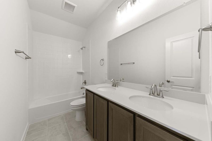 Furnished interior view inside a new home in Sutton Fields, Celina (Image 14). Furnished interior view inside a new home in Sutton Fields, Celina (Image 14).