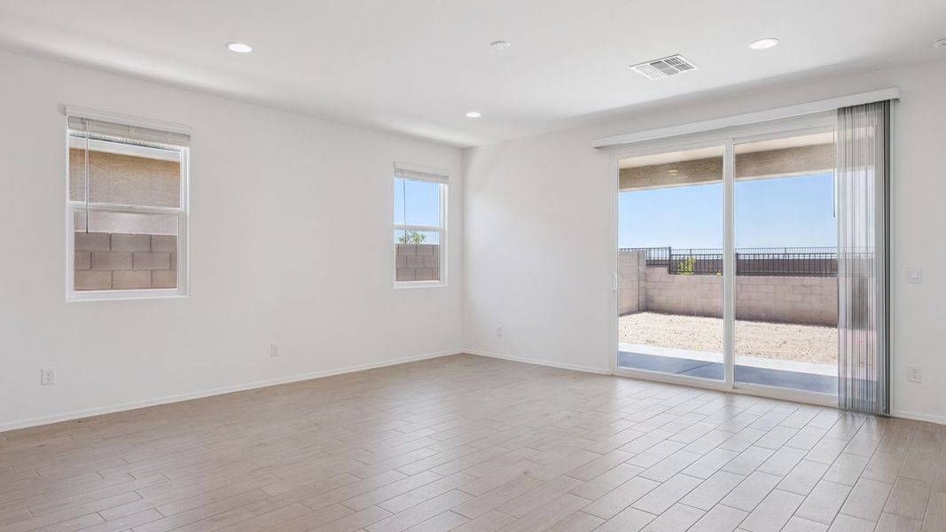 Spacious, unfurnished interior of a new home in Moonlight, Maricopa (Image 17).