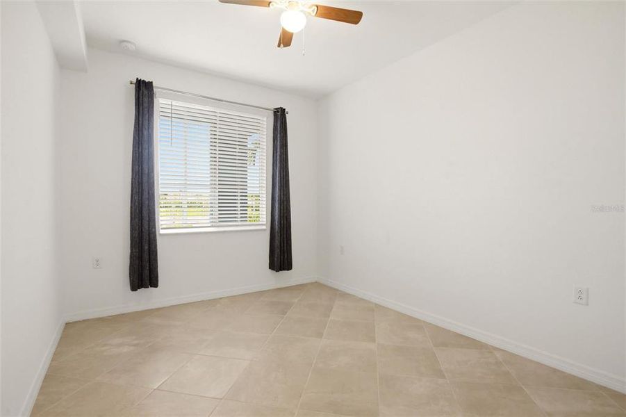 Spacious, unfurnished interior of a new home in , Punta Gorda (Image 19).
