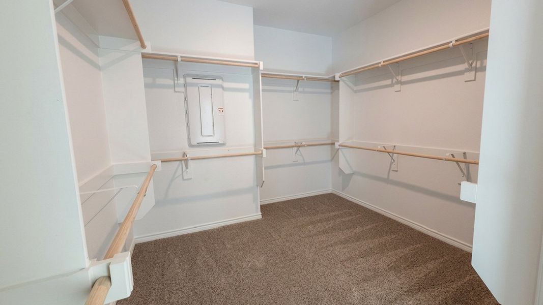 Spacious, unfurnished interior of a new home in Lakewood Trails, Forney (Image 17).