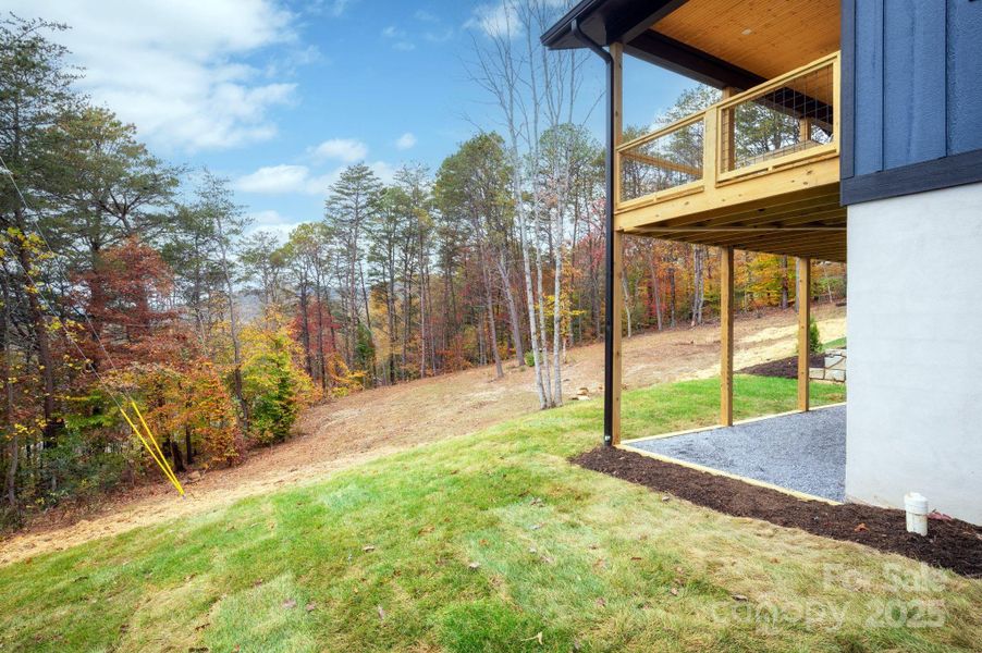 Large Lot Offers many Possibilities