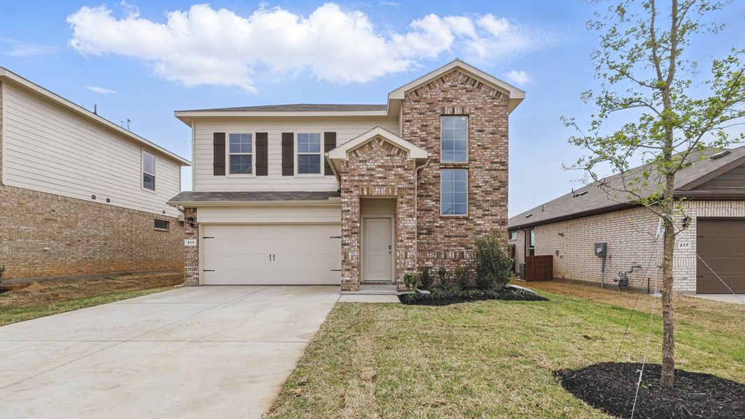 Representative exterior photo of a completed home built from the MACON by D.R. Horton in Vista Park, Decatur, TX (Image 1). Representative exterior photo of a completed home built from the MACON by D.R. Horton in Vista Park, Decatur, TX (Image 1).