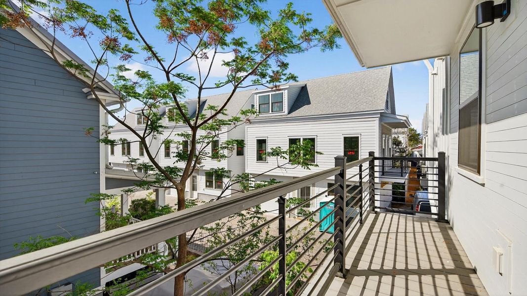 Exterior details and patio area of a home in Grants Court, Charleston (Image 3).