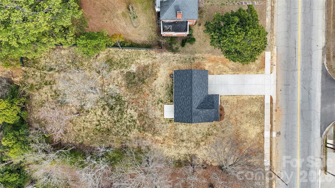 Image 32 of a home in . Image 32 of a home in .