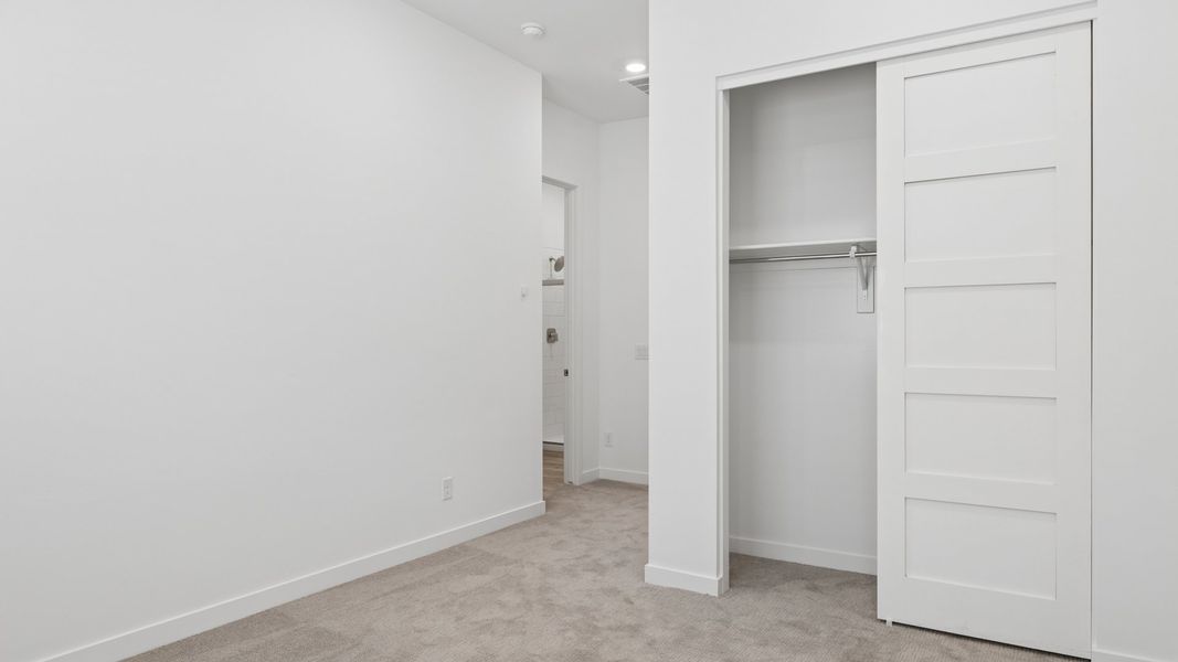 Spacious, unfurnished interior of a new home in The Ridge at Stone Butte, Phoenix (Image 34).