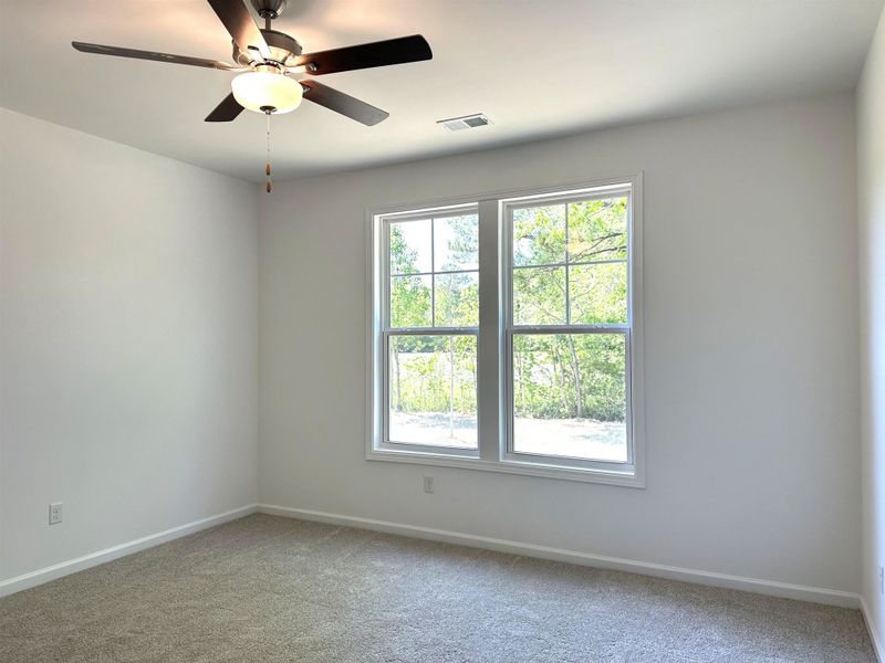 Spacious, unfurnished interior of a new home in Oak Hollow, Longs (Image 16).