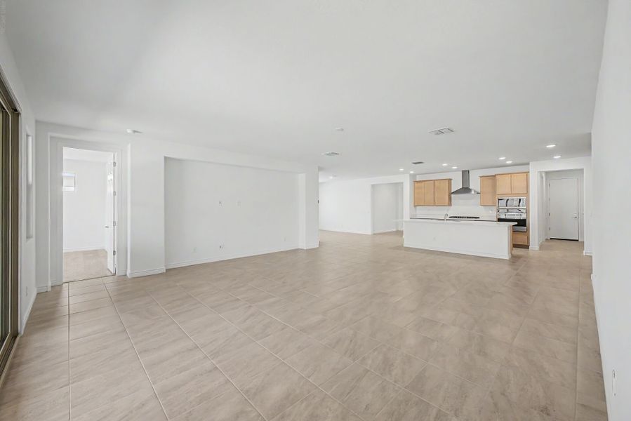 Spacious, unfurnished interior of a new home in Miravida, Surprise (Image 10).