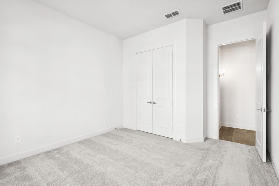 Spacious, unfurnished interior of a new home in ARTAVIA - Parkview Collection, Conroe (Image 31).