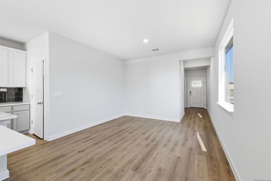 Spacious, unfurnished interior of a new home in , New Braunfels (Image 33).