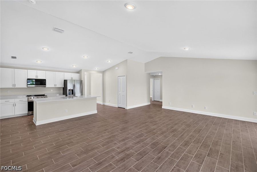 Spacious, unfurnished interior of a new home in Cape Coral, Cape Coral (Image 17). Spacious, unfurnished interior of a new home in Cape Coral, Cape Coral (Image 17).