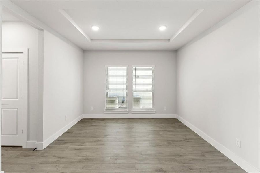 Spacious, unfurnished interior of a new home in Brookfield, Melissa (Image 27).