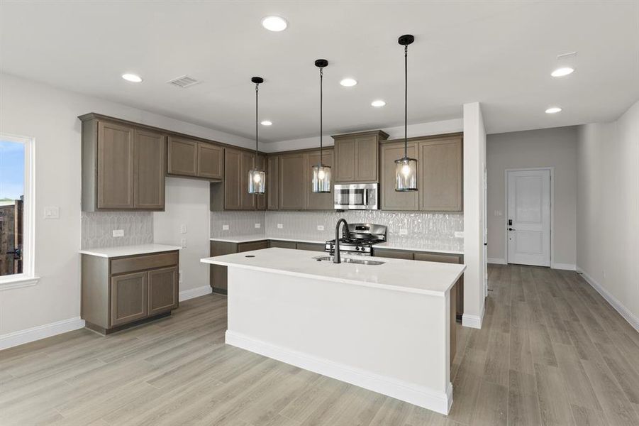 08. 2453 Wheatfield - Kitchen (2)