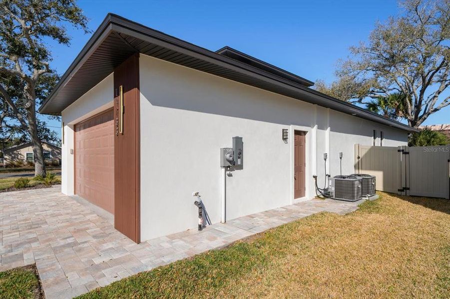 Exterior details and patio area of a home in , Largo (Image 39).