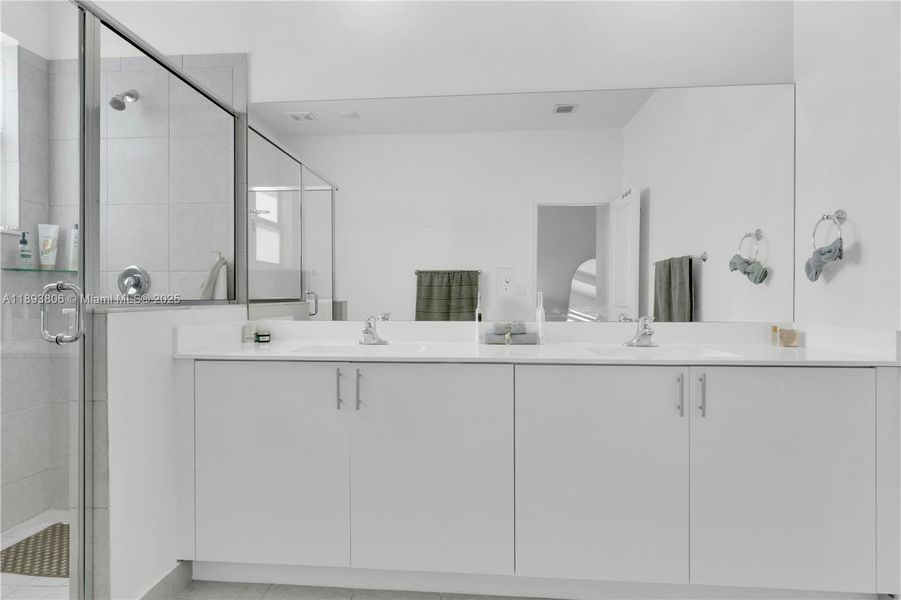 Image 35 of a home in .