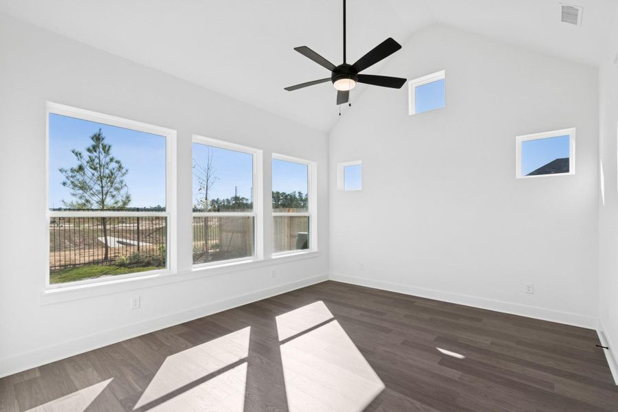 Spacious, unfurnished interior of a new home in ARTAVIA 50' Homesites, Conroe (Image 22).