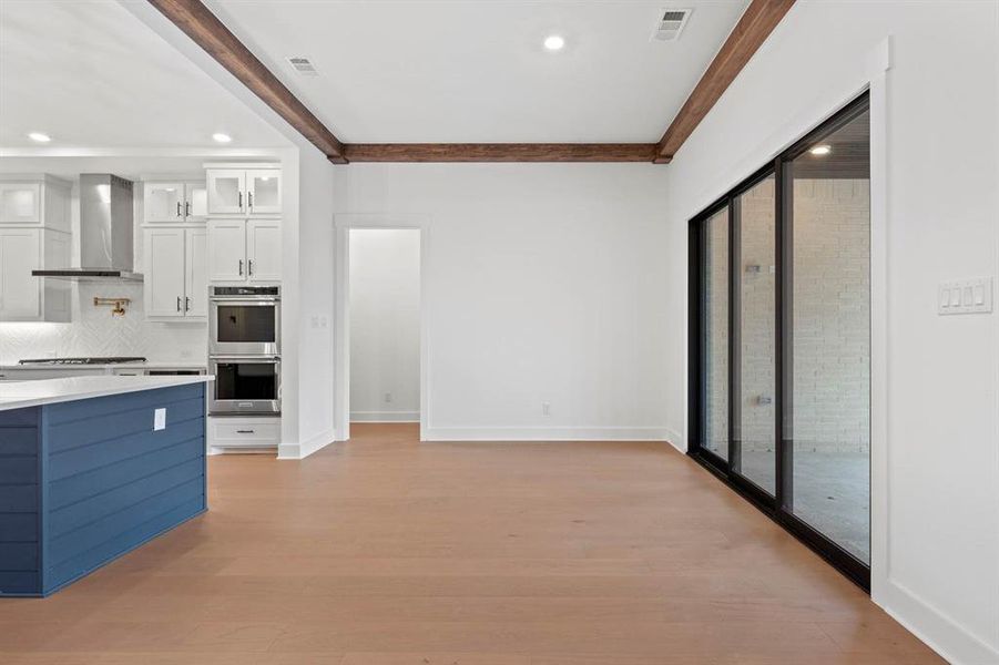 Spacious, unfurnished interior of a new home in The Woodlands, Krugerville (Image 11).