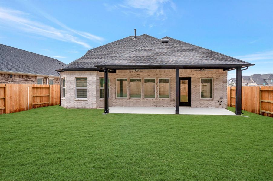 Exterior details and patio area of a home in Sorella, Tomball (Image 22).