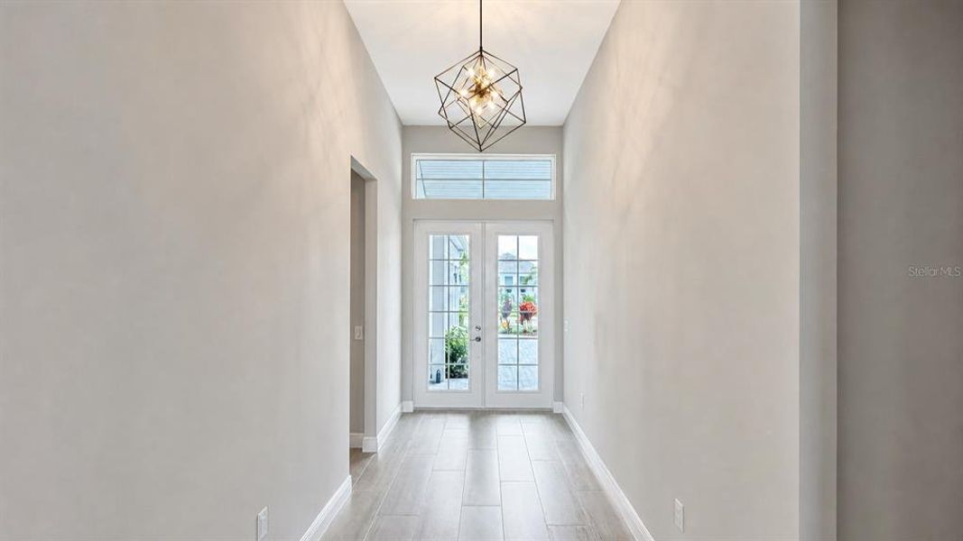 Spacious, unfurnished interior of a new home in Shellstone at Waterside, Sarasota (Image 25). Spacious, unfurnished interior of a new home in Shellstone at Waterside, Sarasota (Image 25).