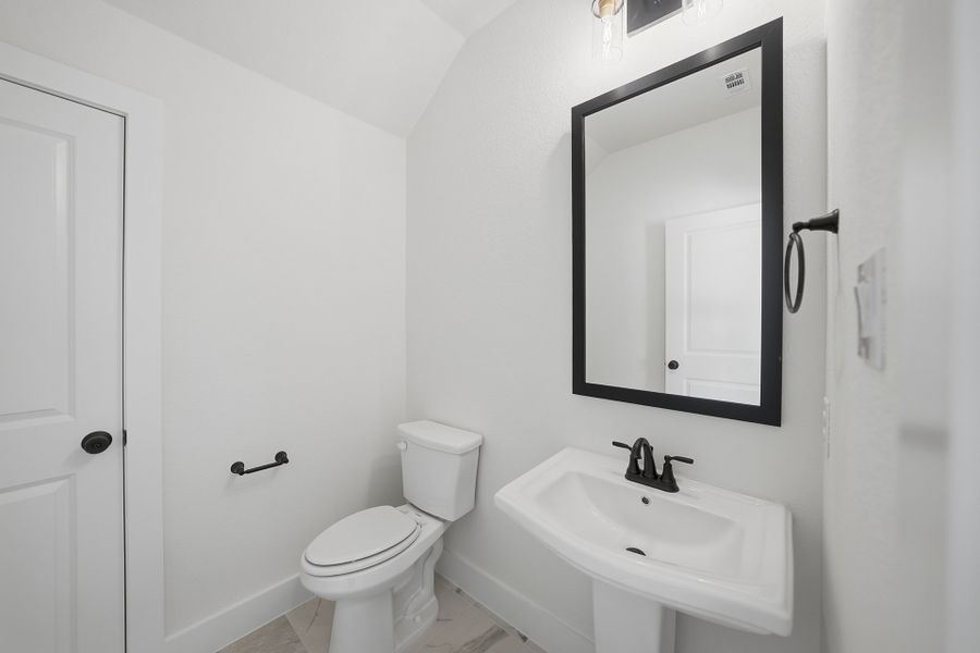 Furnished interior view inside a new home in Tavolo Park, Fort Worth (Image 13). Furnished interior view inside a new home in Tavolo Park, Fort Worth (Image 13).
