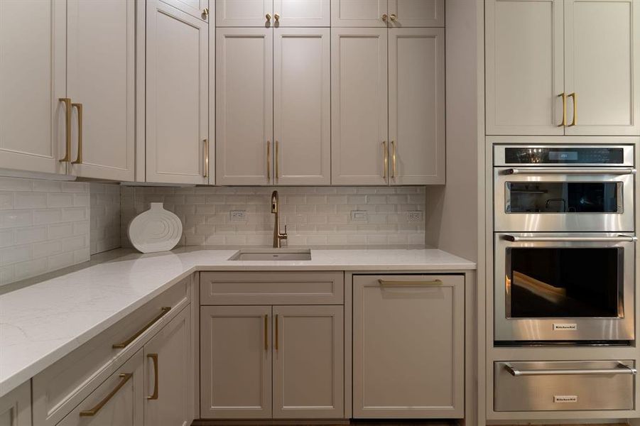 Close-up of interior finishes inside a home in , Dallas (Image 28).