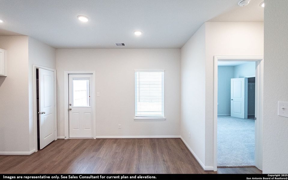 Spacious, unfurnished interior of a new home in Hennersby Hollow, San Antonio (Image 11). Spacious, unfurnished interior of a new home in Hennersby Hollow, San Antonio (Image 11).