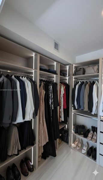 Image 24 of a home in .